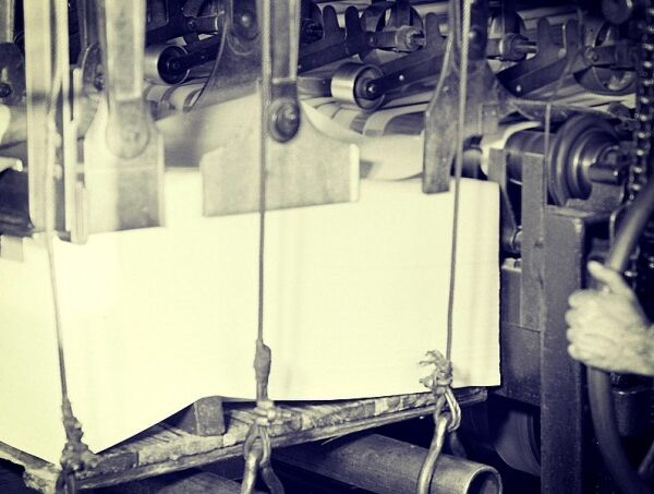 How electronic paper works