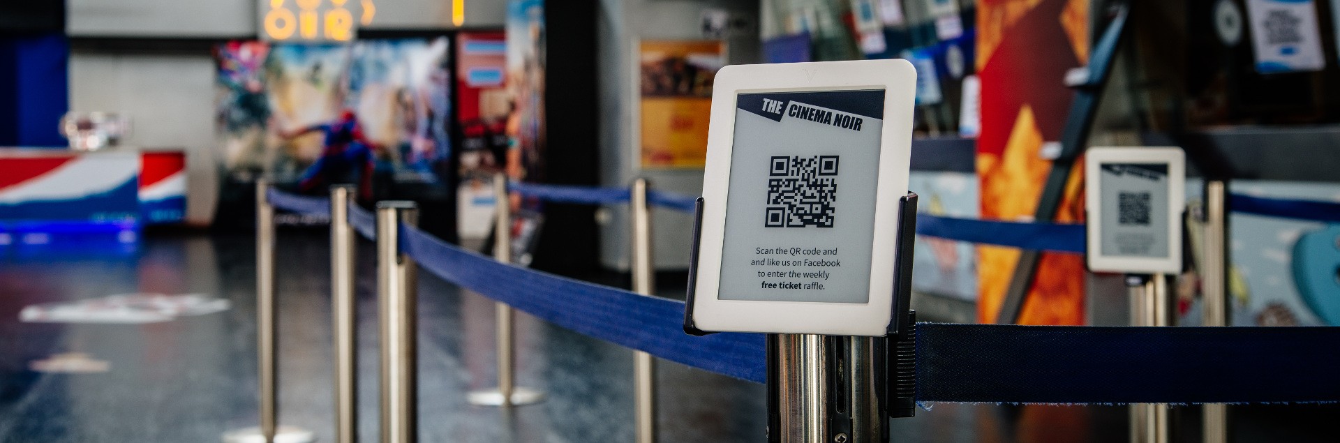 Digital signage keeps queuers engaged Visionect