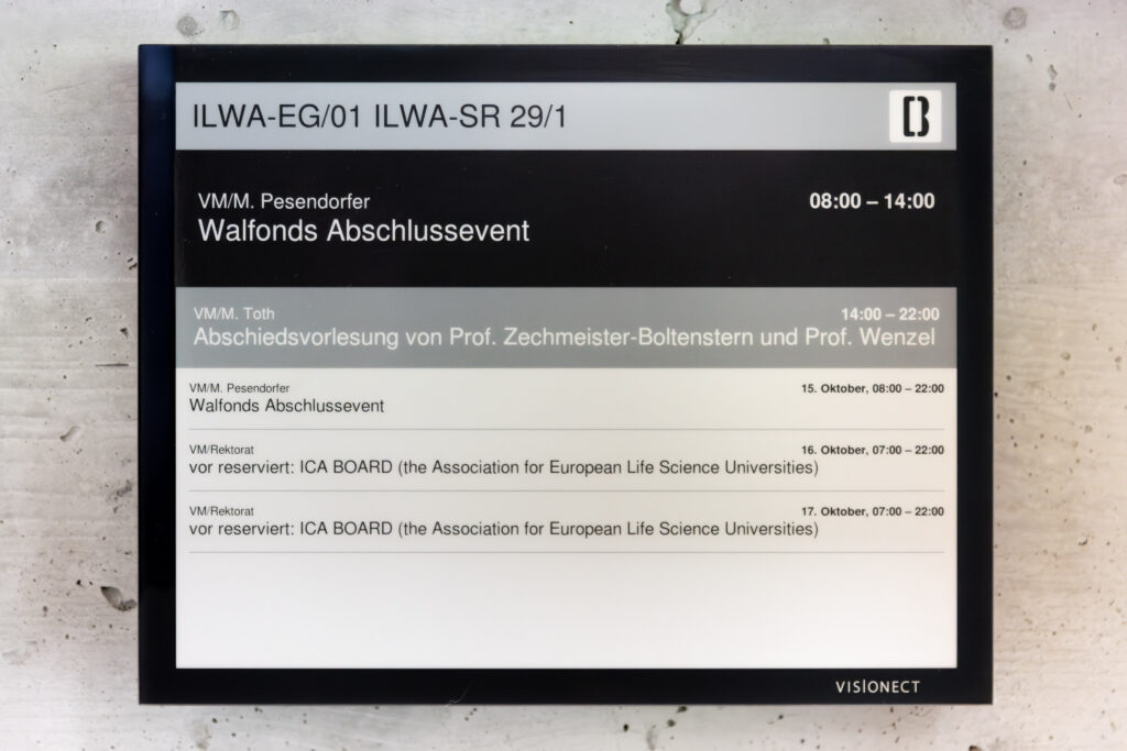 digital-signage-display-schedule
